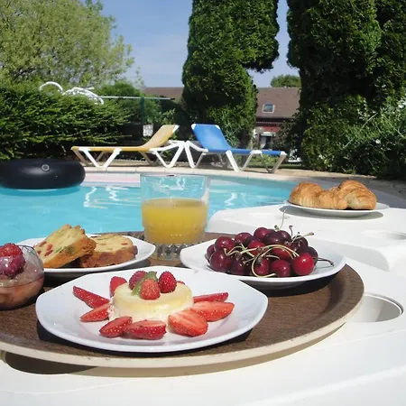 Ferme Du Vieux Puits Bed & Breakfast 3*